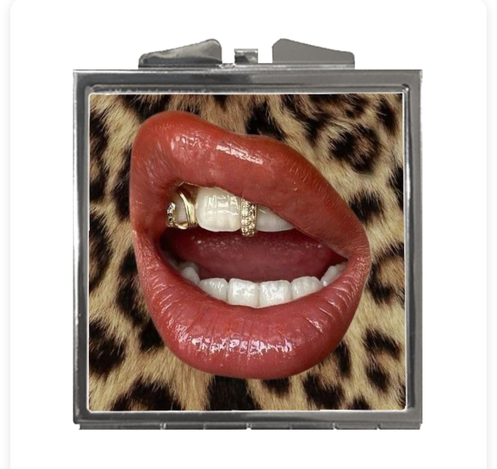 ROAR HANDMIRROR